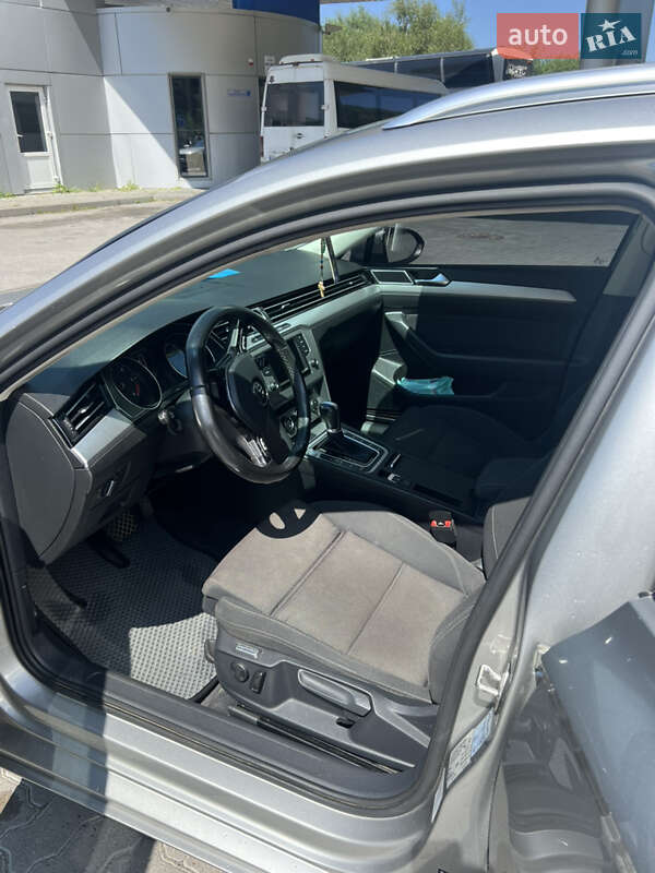 Універсал Volkswagen Passat 2016 в Яремчі