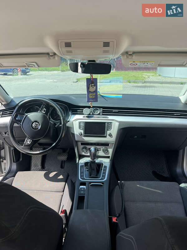 Універсал Volkswagen Passat 2016 в Яремчі
