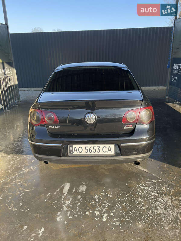 Седан Volkswagen Passat 2006 в Тячеве