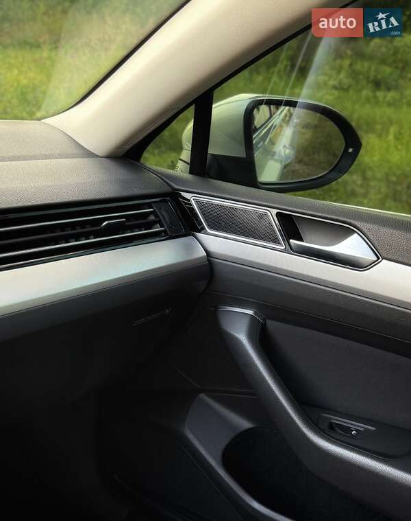 Універсал Volkswagen Passat 2019 в Дніпрі