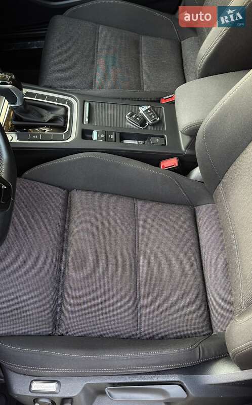 Універсал Volkswagen Passat 2019 в Дніпрі