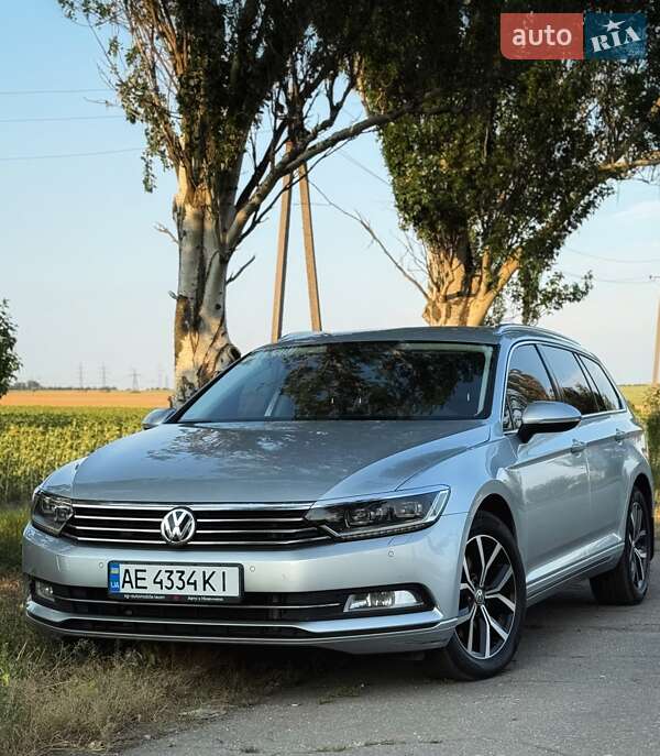 Універсал Volkswagen Passat 2019 в Дніпрі