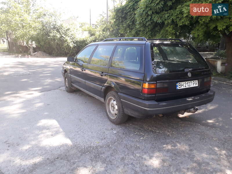 Универсал Volkswagen Passat 1991 в Одессе