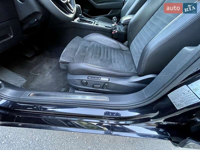 Седан Volkswagen Passat 2015 в Киеве