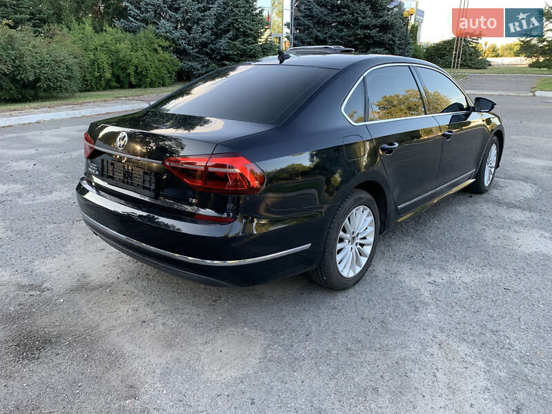 Седан Volkswagen Passat 2017 в Лубнах