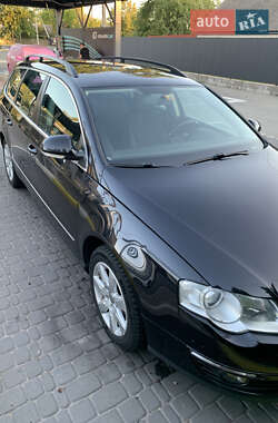 Универсал Volkswagen Passat 2010 в Коростене