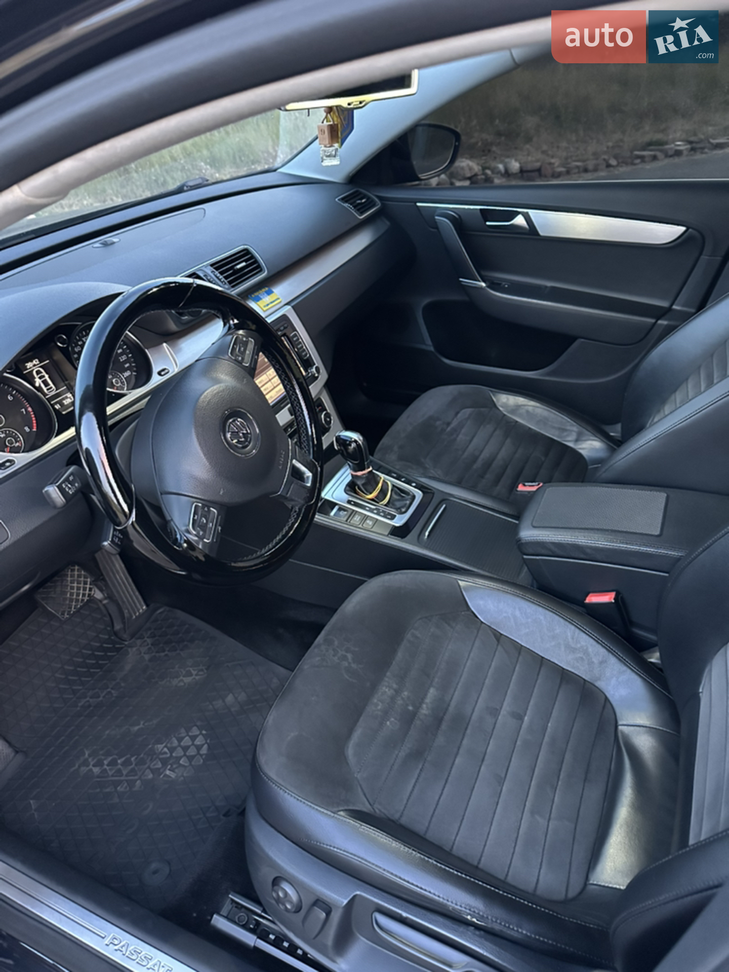 Volkswagen Passat 2011 VIN WVWZZZ3CZBP328067 фото оголошення 15 з 33