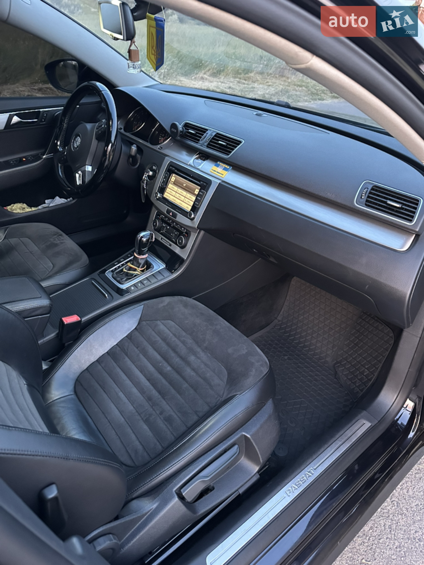 Volkswagen Passat 2011 VIN WVWZZZ3CZBP328067 фото оголошення 16 з 33