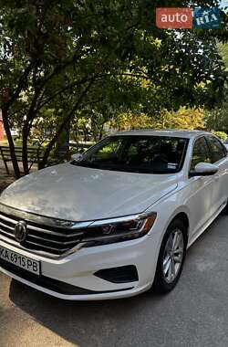Седан Volkswagen Passat 2020 в Киеве