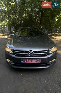 Седан Volkswagen Passat 2015 в Одессе