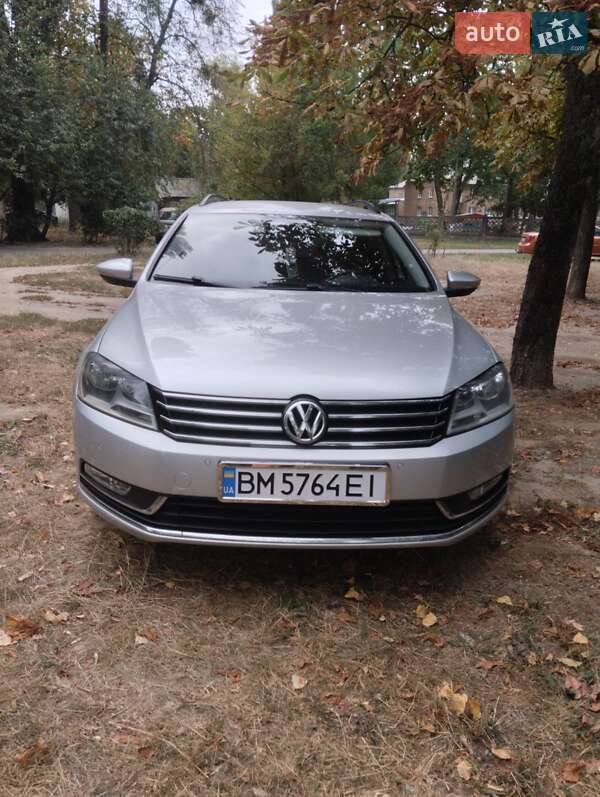 Универсал Volkswagen Passat 2010 в Киеве