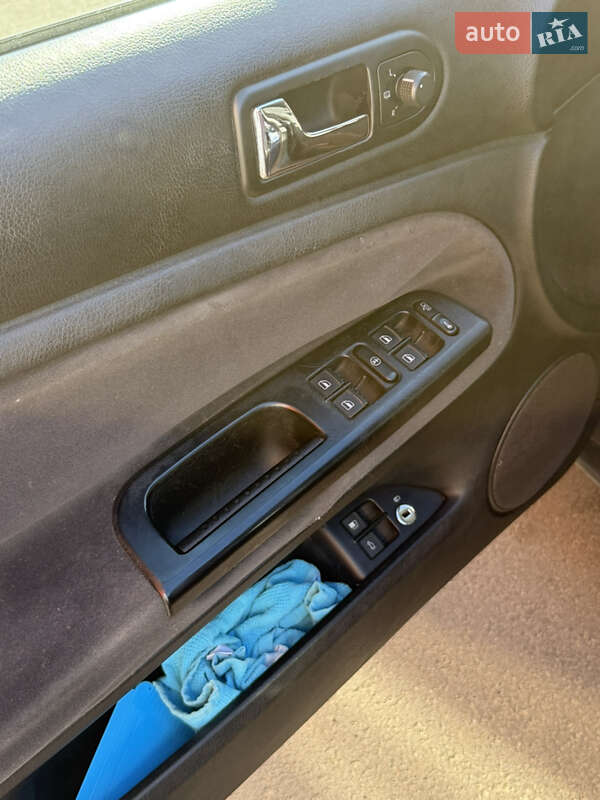 Седан Volkswagen Passat 2001 в Чернігові