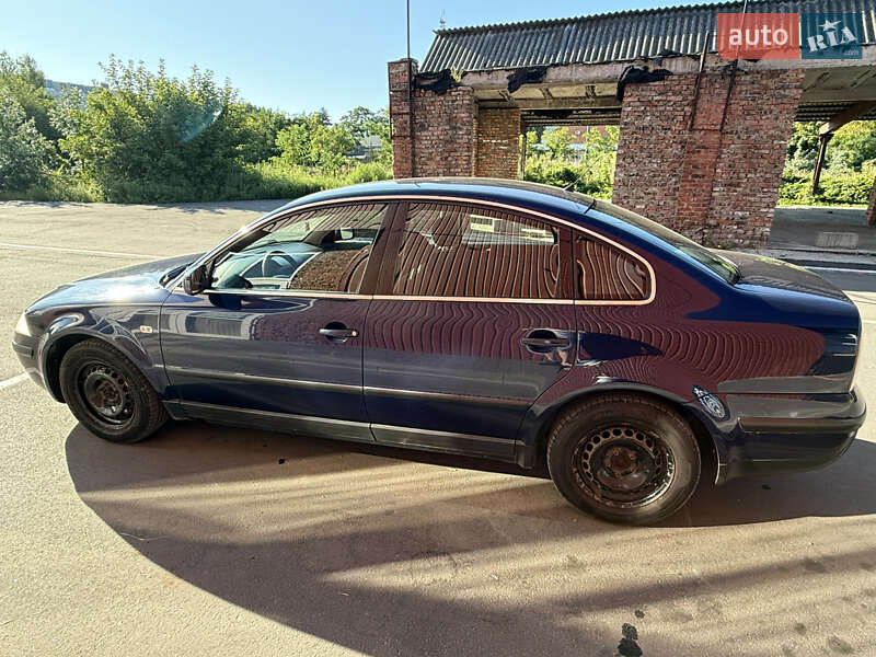 Седан Volkswagen Passat 2001 в Чернігові