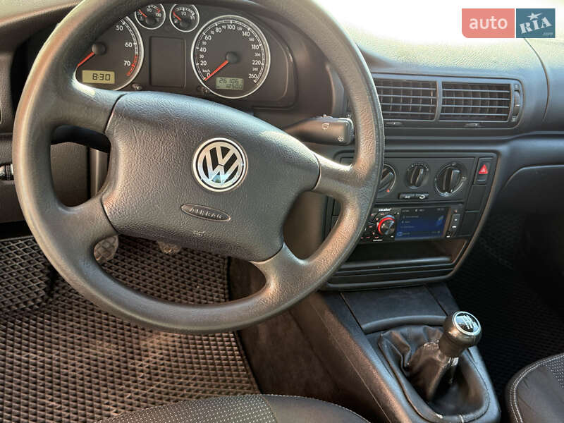 Седан Volkswagen Passat 2001 в Чернігові