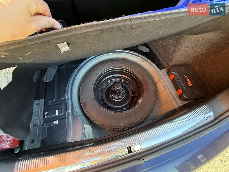 Седан Volkswagen Passat 2001 в Чернігові