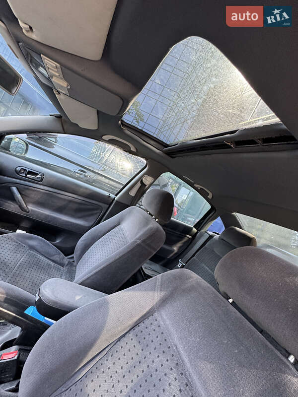 Седан Volkswagen Passat 1998 в Львове