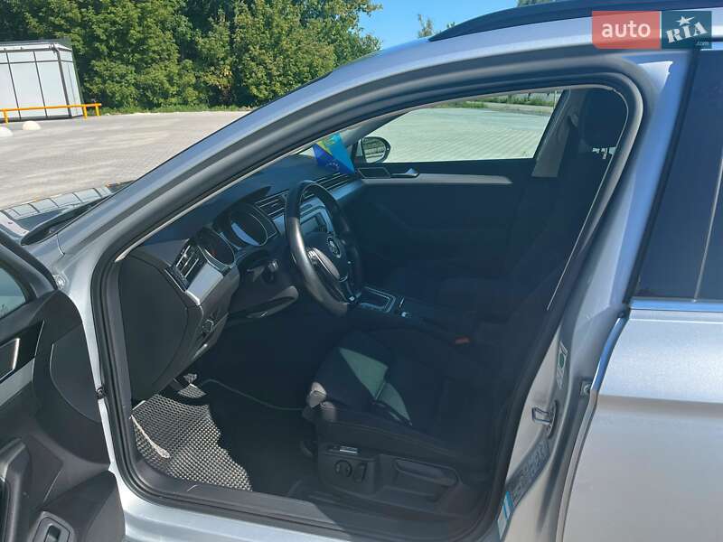 Універсал Volkswagen Passat 2014 в Тернополі