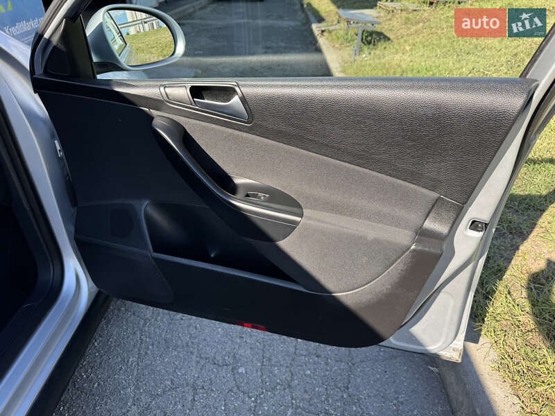 Универсал Volkswagen Passat 2010 в Киеве фото 26 Универсал Volkswagen Passat 2010 в Киеве