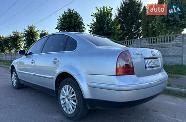 Седан Volkswagen Passat 2005 в  фото 6 Седан Volkswagen Passat 2005 в