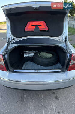 Седан Volkswagen Passat 2005 в  фото 13 Седан Volkswagen Passat 2005 в