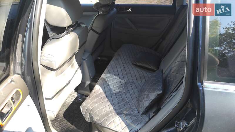 Универсал Volkswagen Passat 2003 в Вольнянске