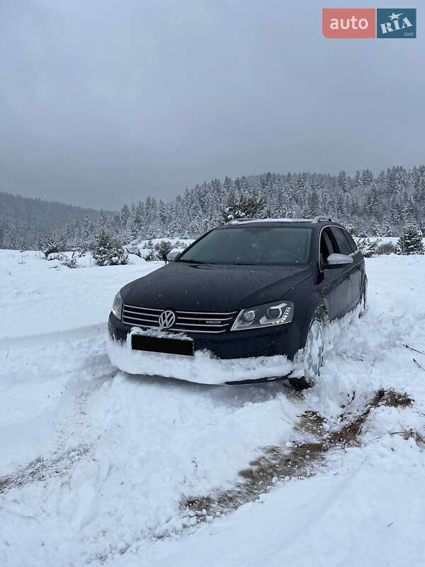 Універсал Volkswagen Passat 2012 в Львові
