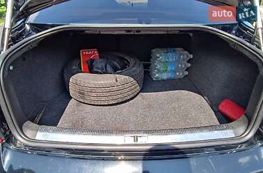 Седан Volkswagen Passat 2001 в 