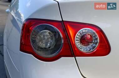 Седан Volkswagen Passat 2008 в 