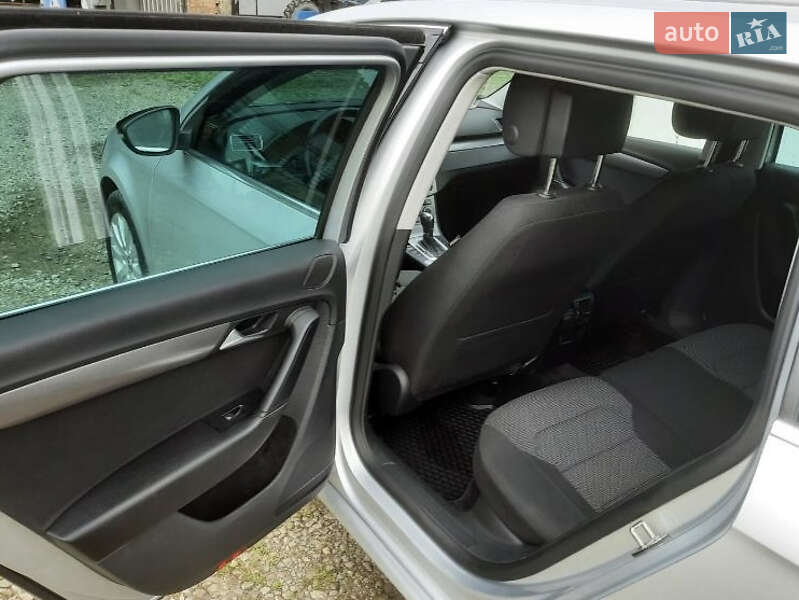 Универсал Volkswagen Passat 2014 в Черновцах