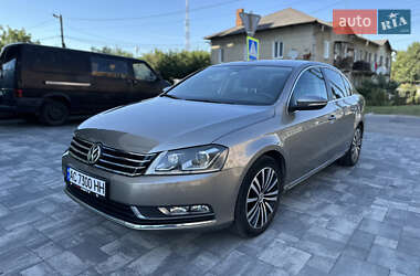 Седан Volkswagen Passat 2013 в Луцке