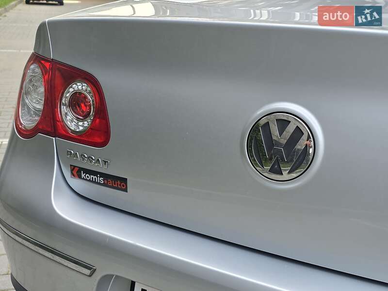 Седан Volkswagen Passat 2008 в Хмельницком