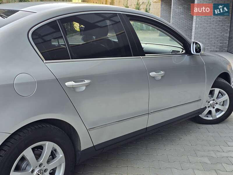 Седан Volkswagen Passat 2008 в Хмельницком