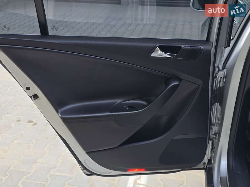 Седан Volkswagen Passat 2008 в Хмельницком