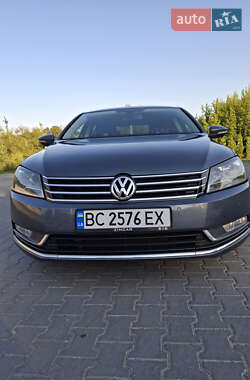Седан Volkswagen Passat 2013 в Тернополі