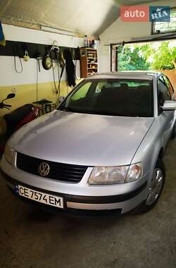 Седан Volkswagen Passat 1999 в Чернівцях