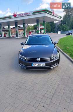 Универсал Volkswagen Passat 2015 в Житомире