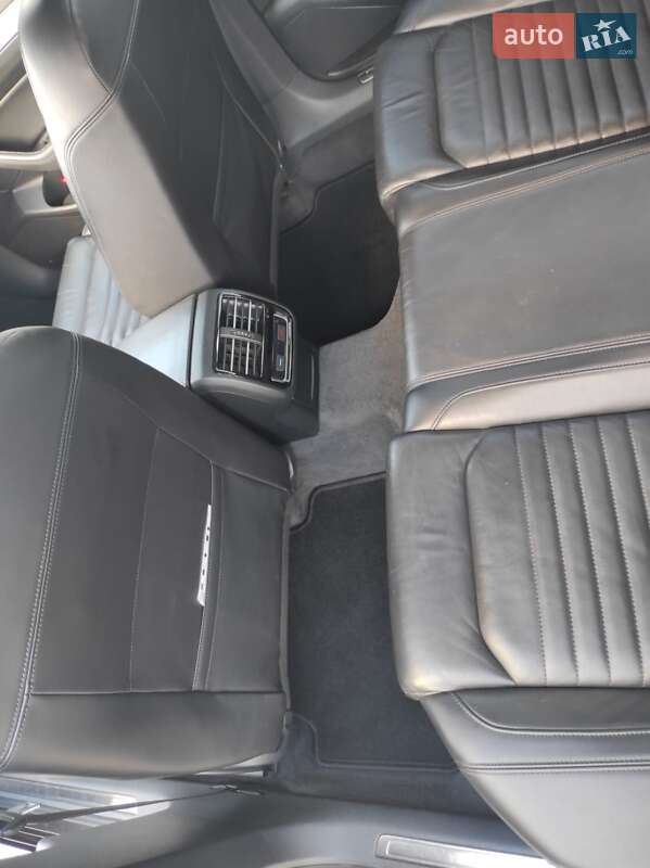 Універсал Volkswagen Passat 2015 в Житомирі