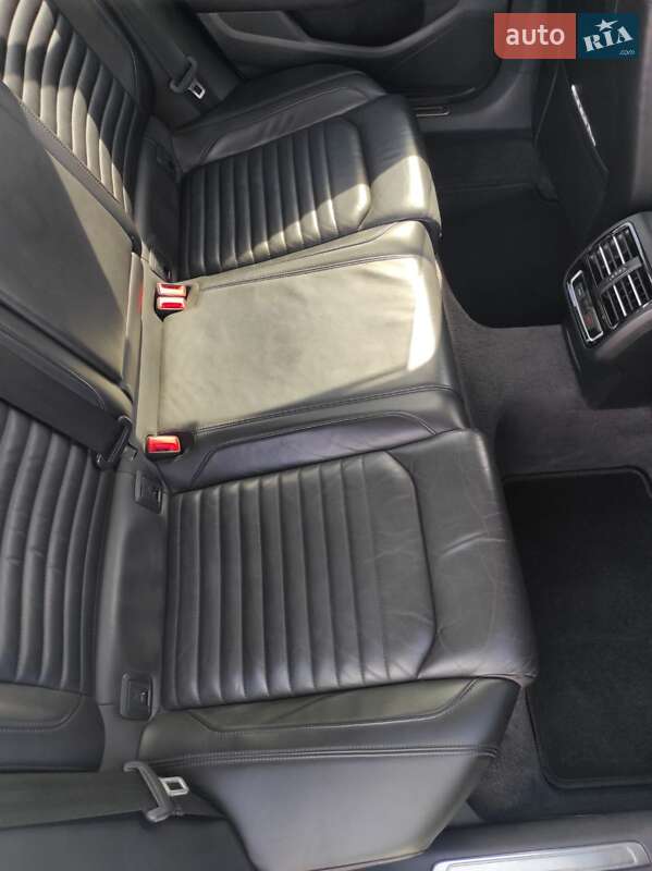 Універсал Volkswagen Passat 2015 в Житомирі