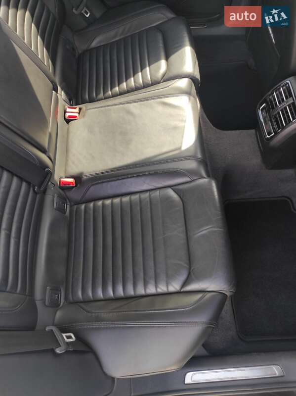 Універсал Volkswagen Passat 2015 в Житомирі