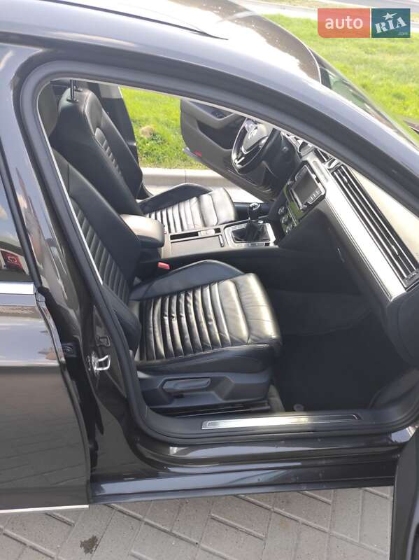 Універсал Volkswagen Passat 2015 в Житомирі