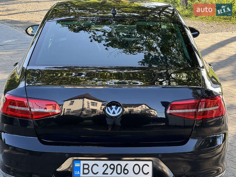 Седан Volkswagen Passat 2016 в Стрию