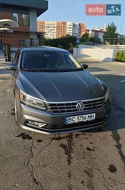 Седан Volkswagen Passat 2017 в 