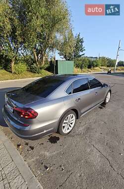 Седан Volkswagen Passat 2017 в 