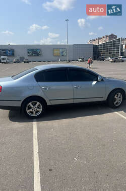 Седан Volkswagen Passat 2006 в Ивано-Франковске