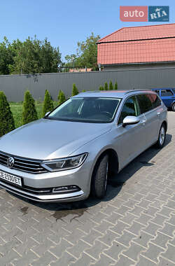 Універсал Volkswagen Passat 2016 в Чернівцях