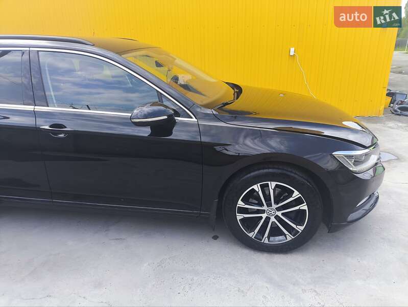 Універсал Volkswagen Passat 2018 в Вінниці