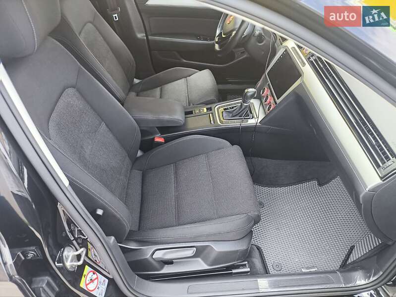 Універсал Volkswagen Passat 2018 в Вінниці