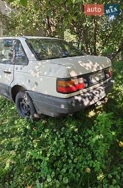 Седан Volkswagen Passat 1991 в Києві