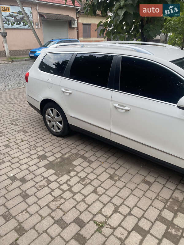 Універсал Volkswagen Passat 2010 в Ужгороді