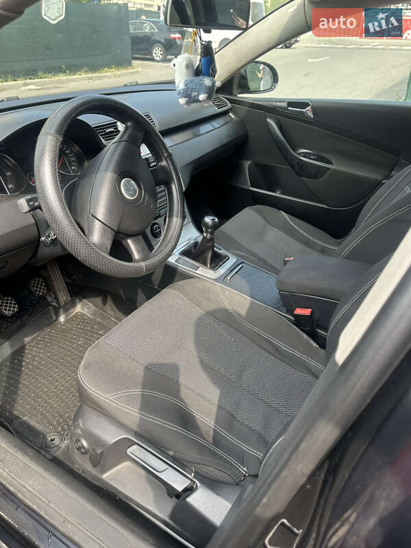 Универсал Volkswagen Passat 2005 в Киеве фото 18 Универсал Volkswagen Passat 2005 в Киеве